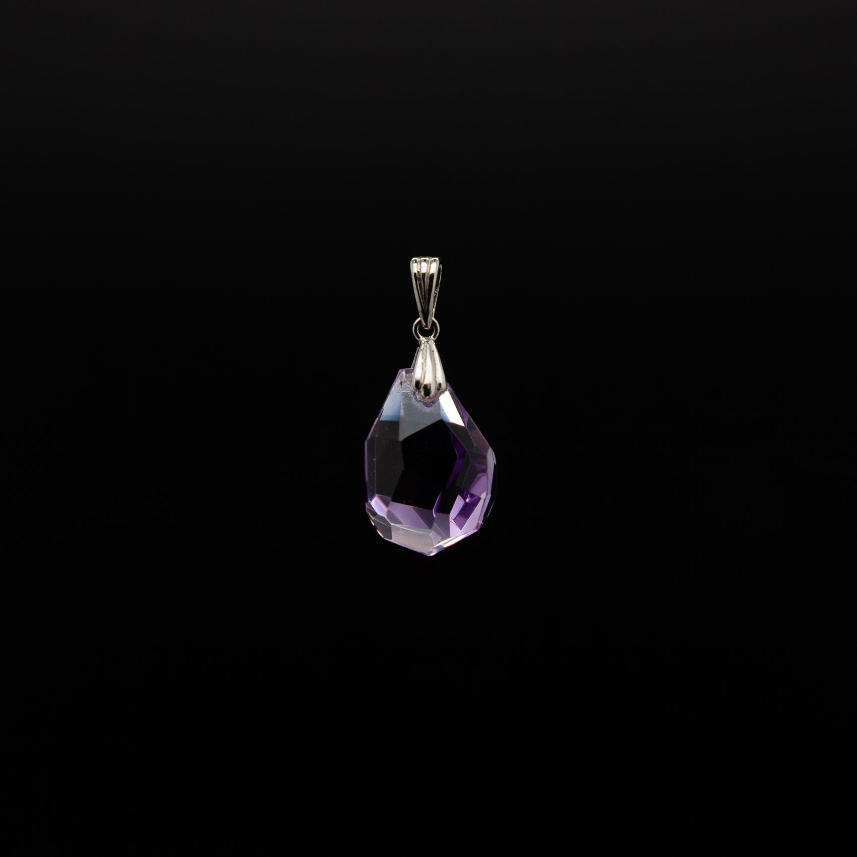 15-20mm | Tumble Cut Amethyst Pendant | A Touch of Serene Elegance