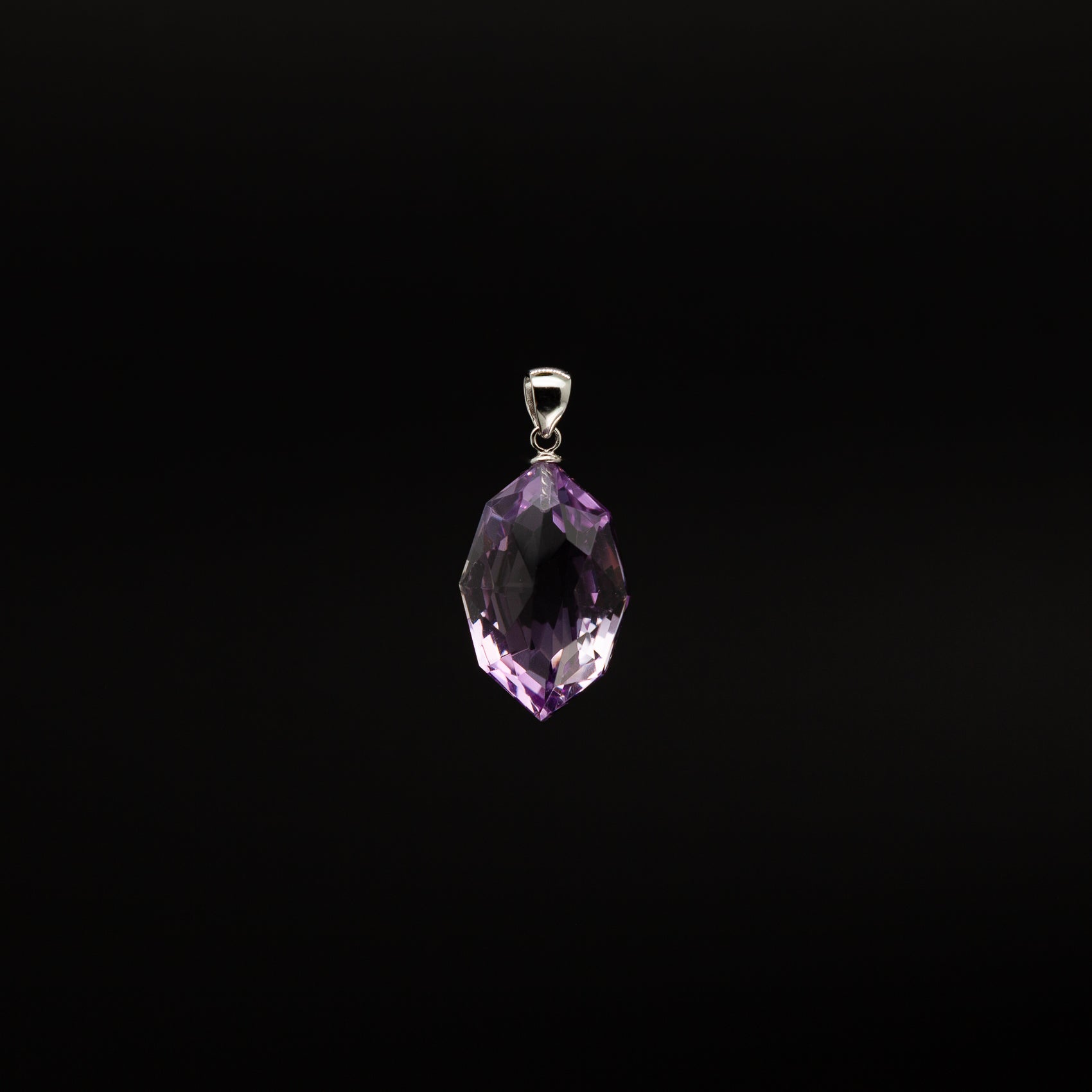 15-22mm | Oval Cut Amethyst Pendant | A Touch of Royal Serenity